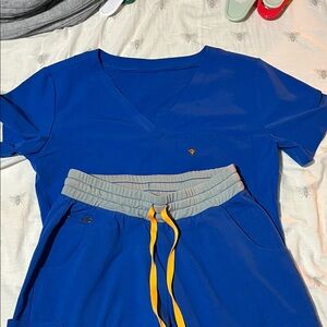 Poppy V-Neck Scrub Top and Pants Set